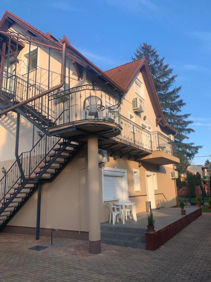 Gabor Aron Apartment Hajduszoboszlo Exterior photo
